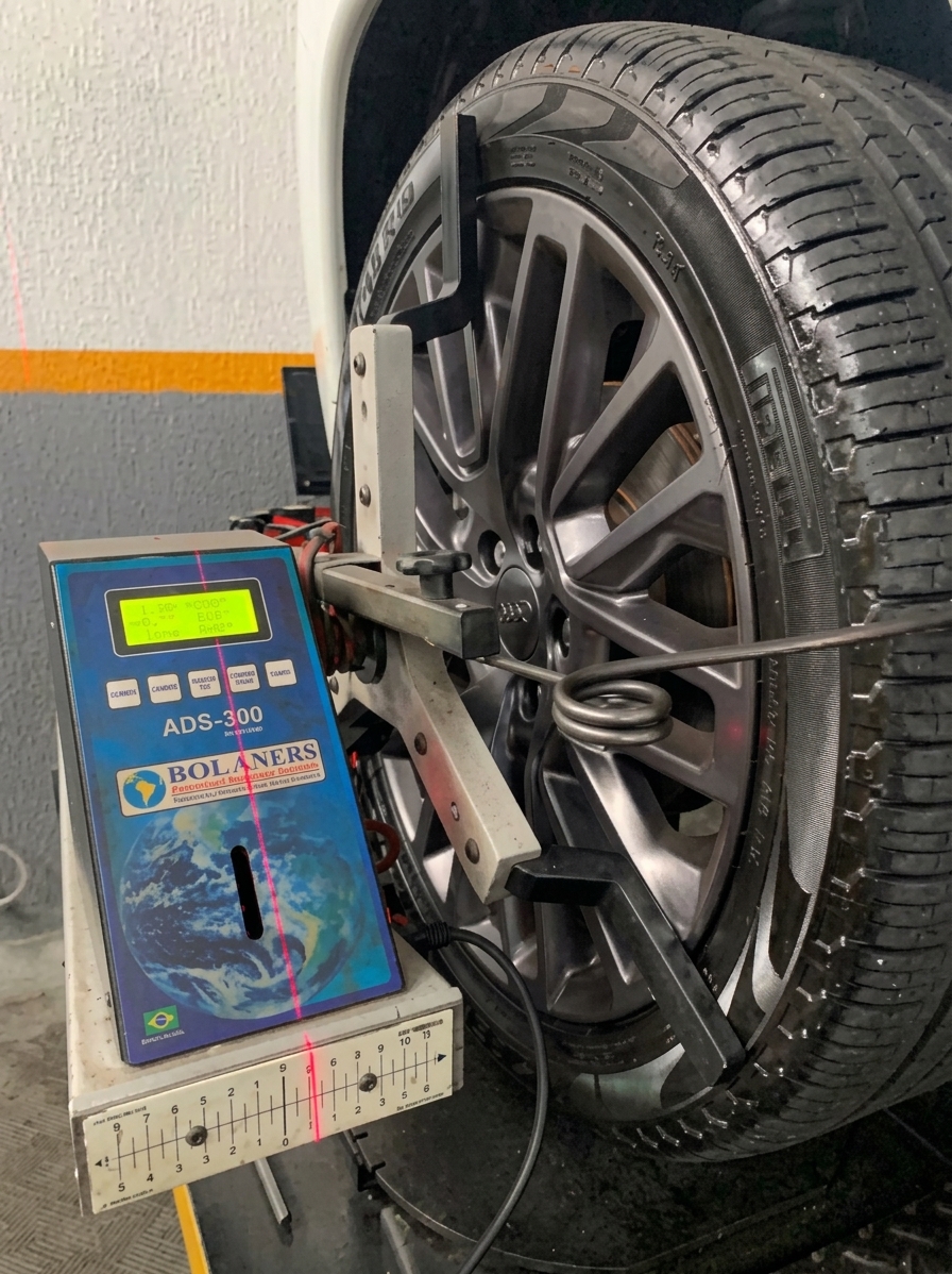 Pneu com equipamento de alinhamento